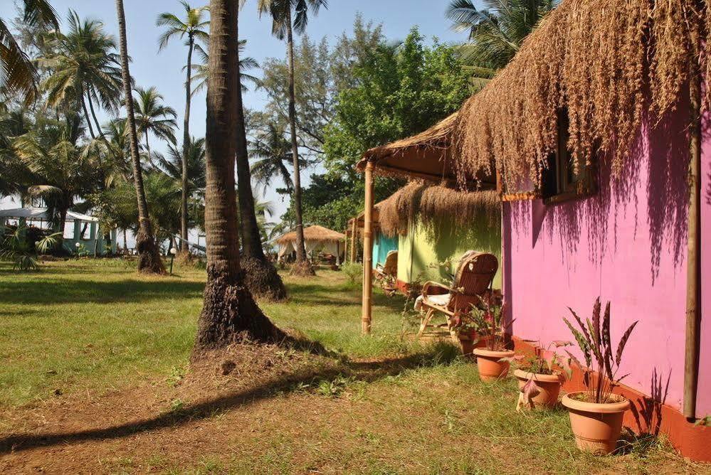 Mamagoa Resort Morjim Exterior foto